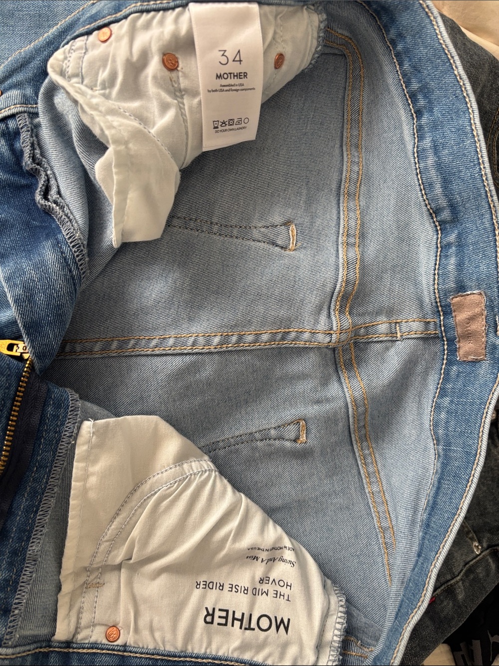 Mother Jeans- the mid rise rider hover - Picture 3 of 3